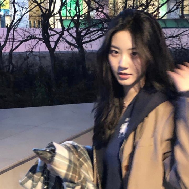 花吃了那女孩